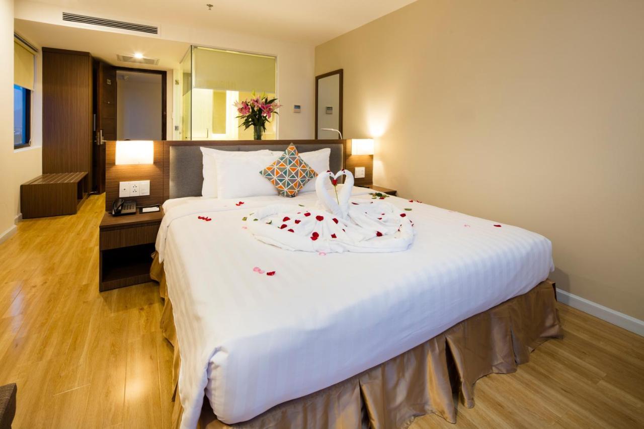 King Town Grand Hotel & Wedding Center Нячанг Экстерьер фото