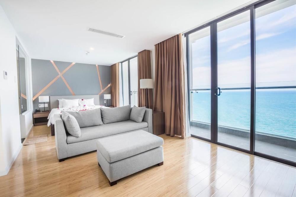 King Town Grand Hotel & Wedding Center Нячанг Экстерьер фото
