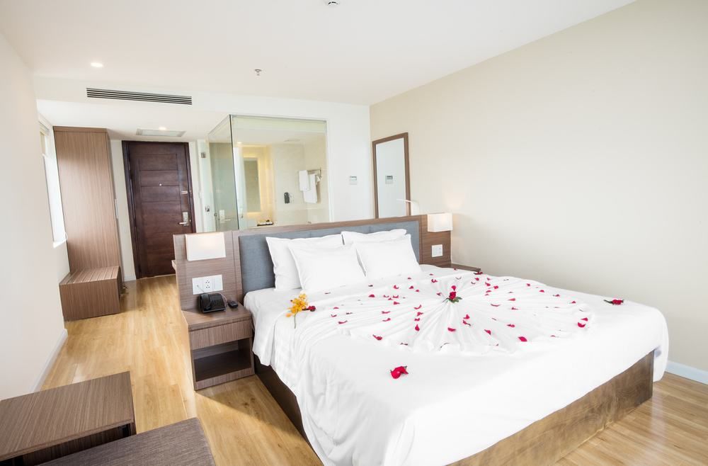 King Town Grand Hotel & Wedding Center Нячанг Экстерьер фото