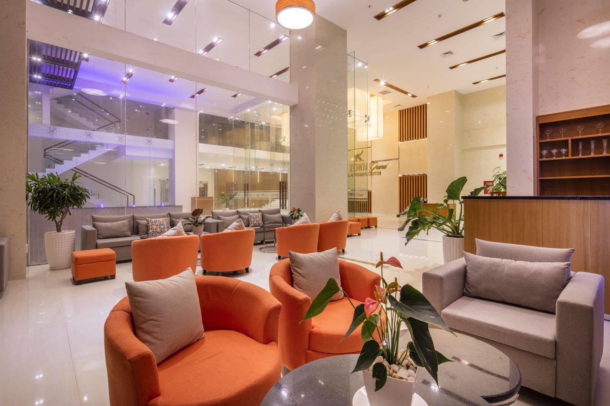 King Town Grand Hotel & Wedding Center Нячанг Экстерьер фото