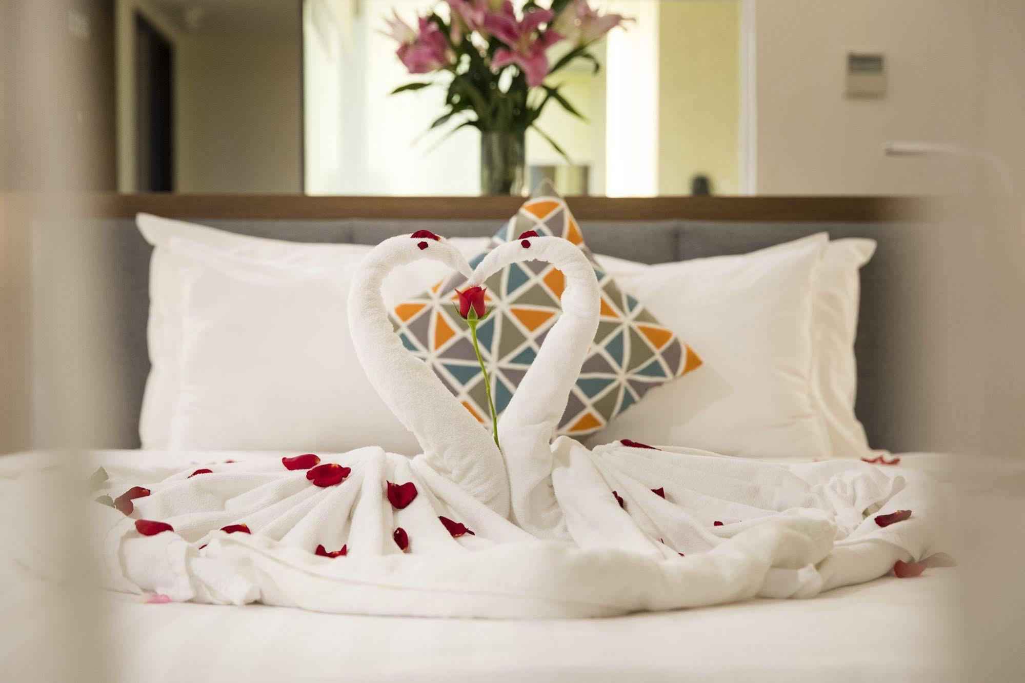 King Town Grand Hotel & Wedding Center Нячанг Экстерьер фото