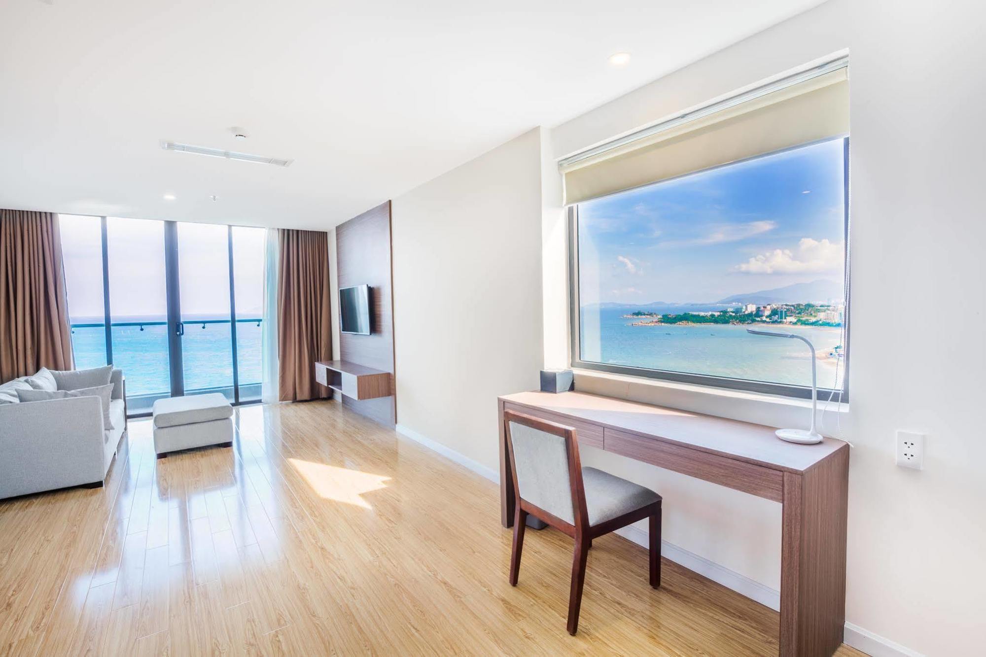 King Town Grand Hotel & Wedding Center Нячанг Экстерьер фото